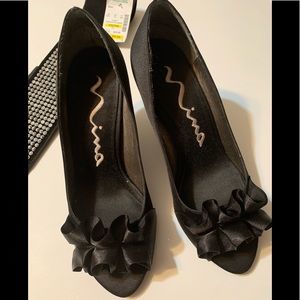 Black Nina sateen pumps